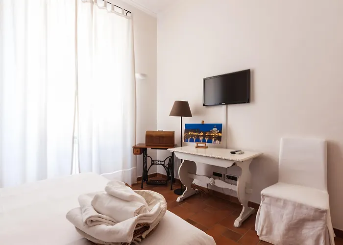 Domus Quiritum Acomodação com café da manhã  4*